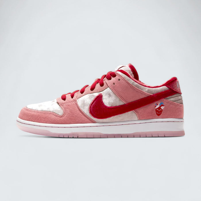 Nike SB Dunk Low 'StrangeLove'